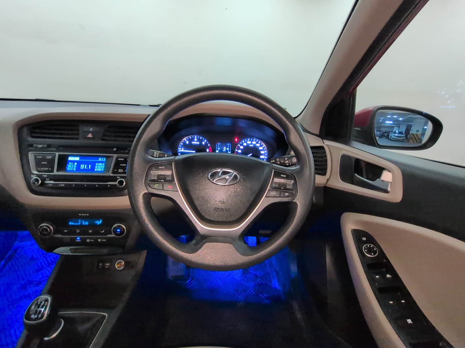Used 2015 Hyundai Elite i20 Sportz 1.4 (O) Diesel Manual interior STEERING VIEW