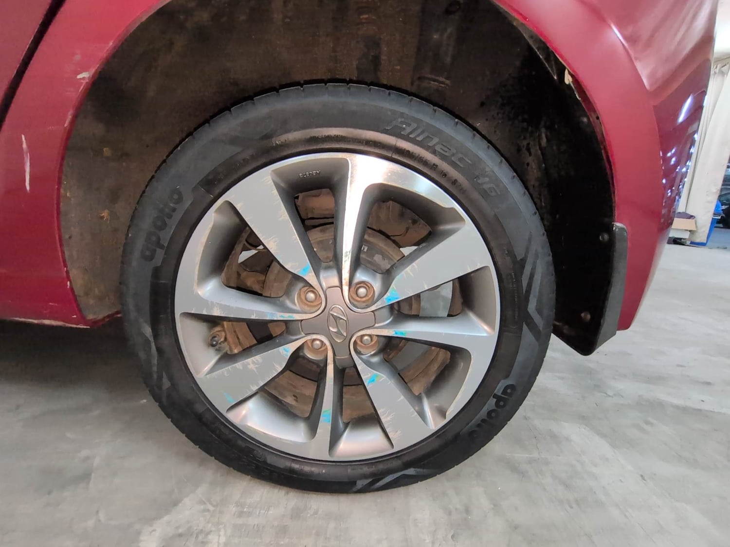 Used 2015 Hyundai Elite i20 Sportz 1.4 (O) Diesel Manual tyres LEFT REAR TYRE RIM VIEW