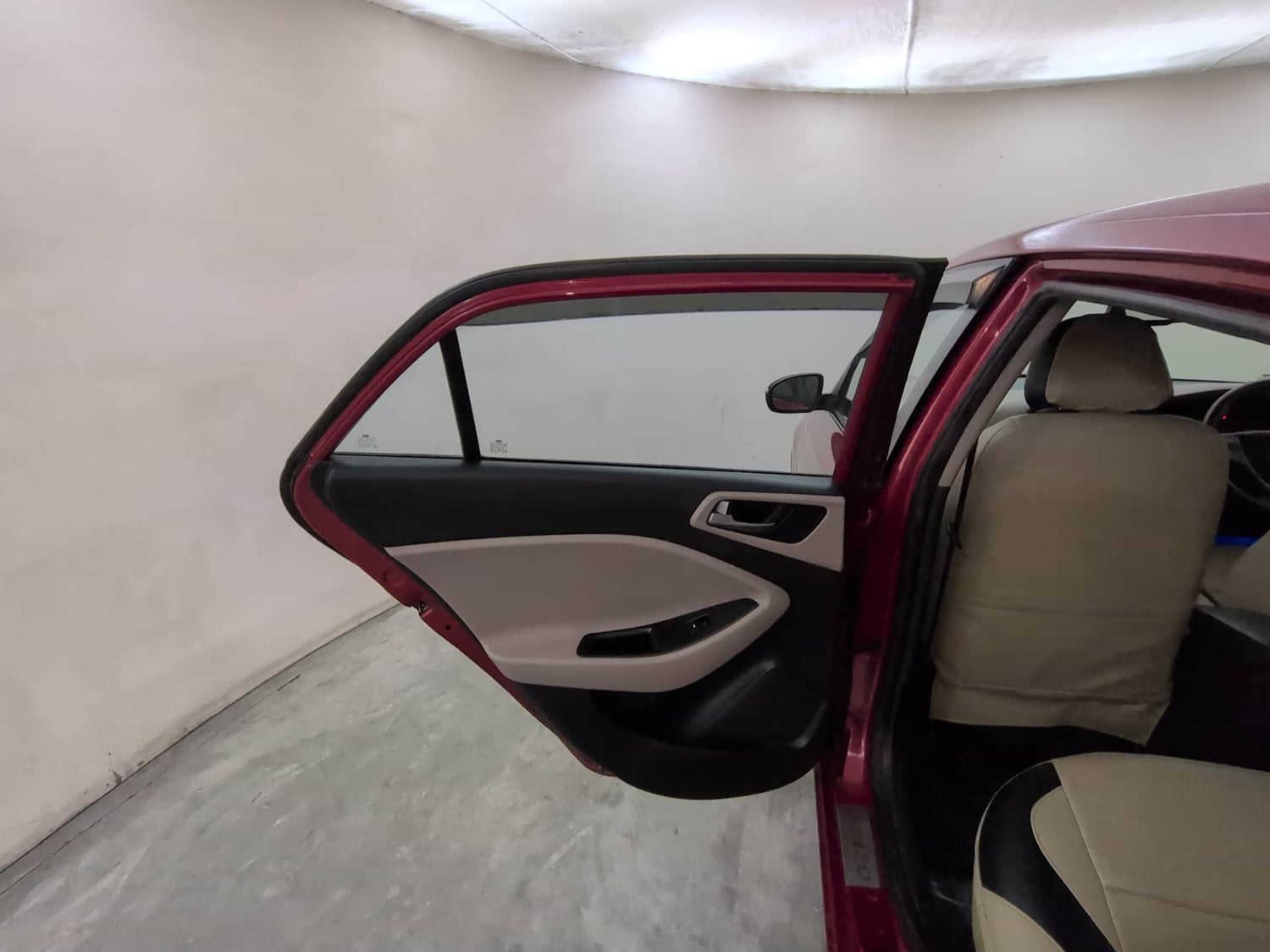 Used 2015 Hyundai Elite i20 Sportz 1.4 (O) Diesel Manual interior LEFT REAR DOOR OPEN VIEW