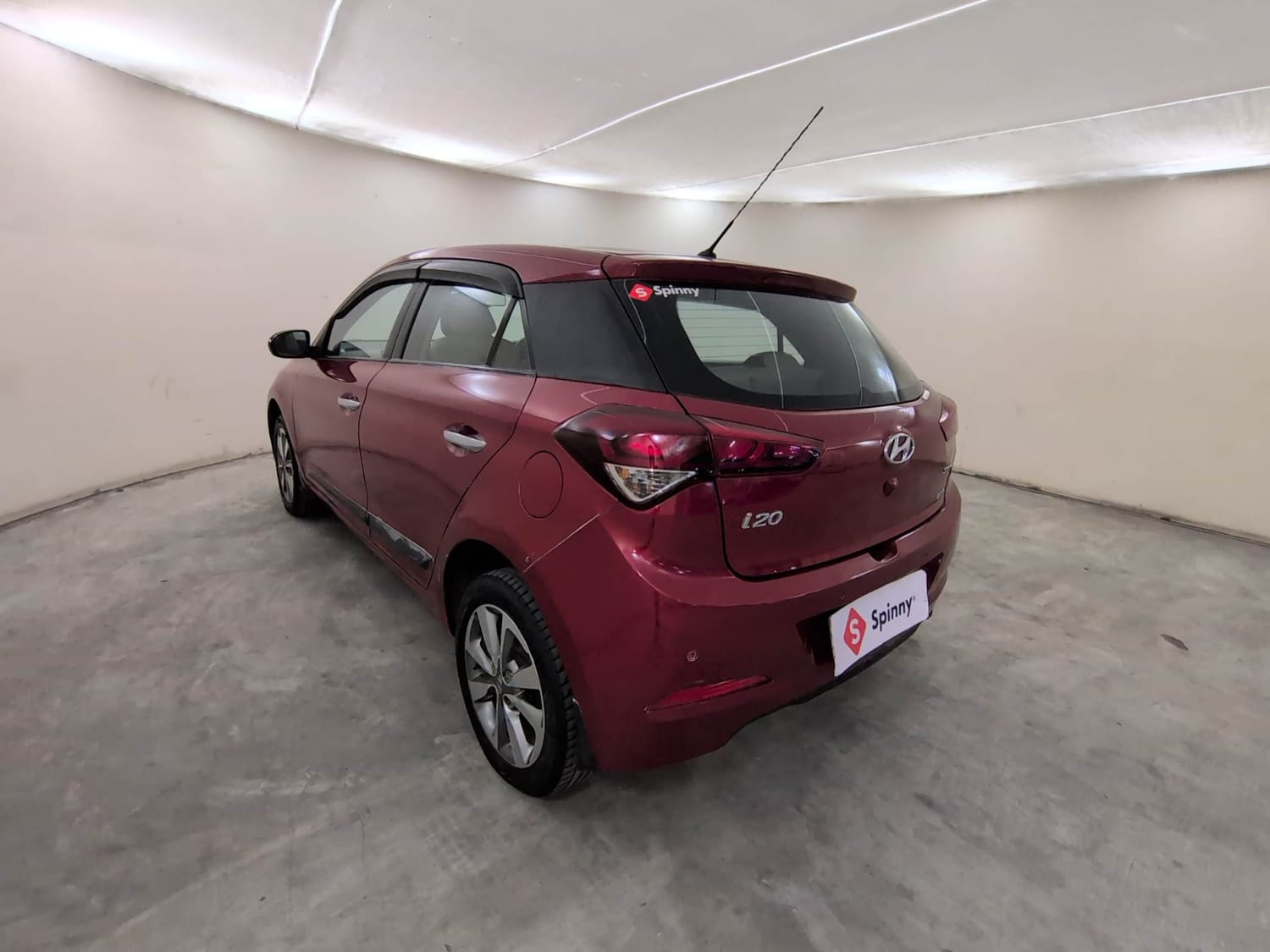 Used 2015 Hyundai Elite i20 Sportz 1.4 (O) Diesel Manual exterior LEFT REAR CORNER VIEW