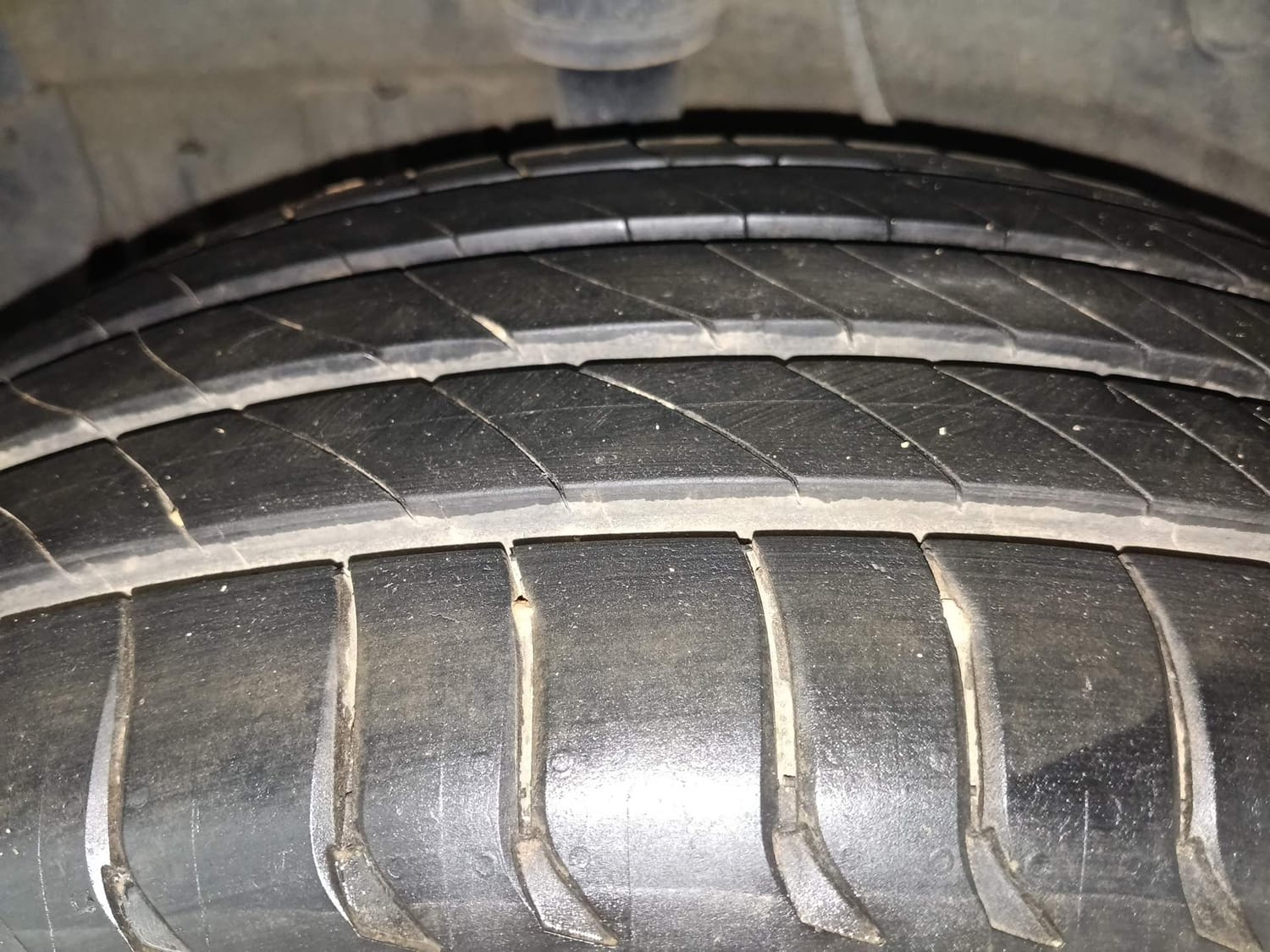 Used 2021 Tata Nexon XZ Plus (S) Dual Tone Petrol Manual tyres RIGHT REAR TYRE TREAD VIEW