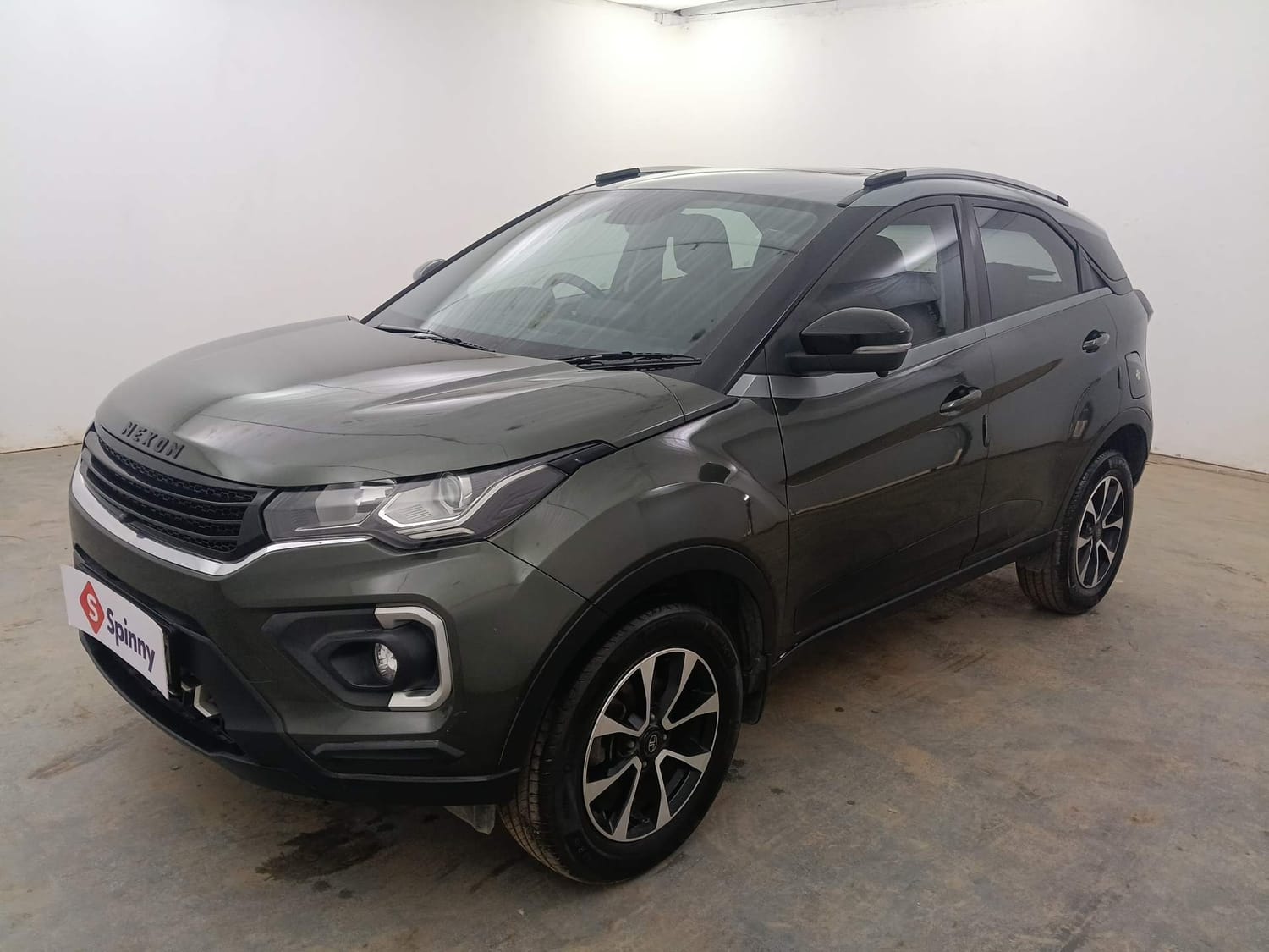 Used 2021 Tata Nexon XZ Plus (S) Dual Tone Petrol Manual exterior LEFT FRONT CORNER VIEW