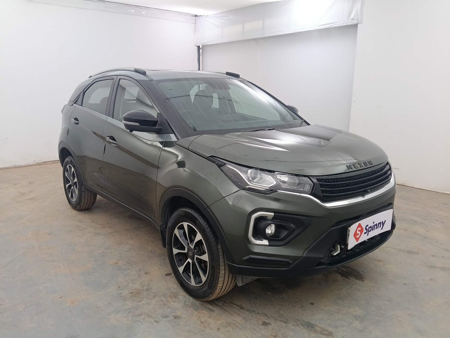 Used 2021 Tata Nexon XZ Plus (S) Dual Tone Petrol Manual exterior RIGHT FRONT CORNER VIEW