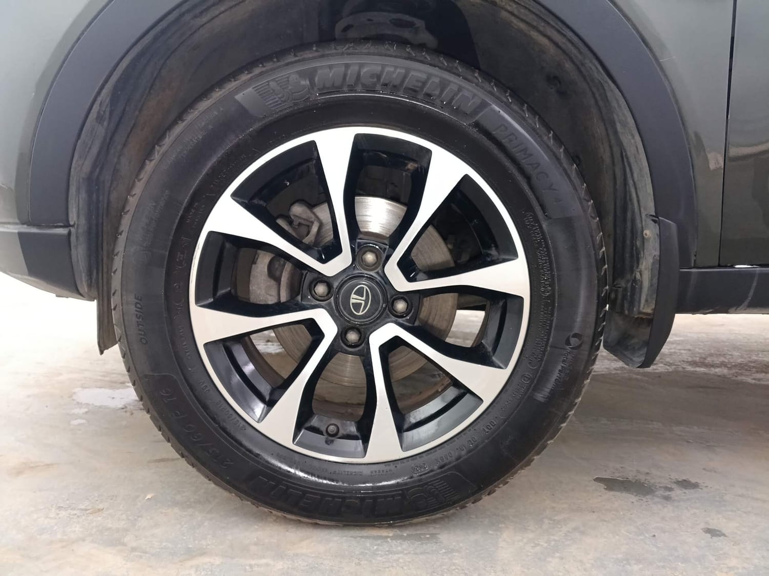 Used 2021 Tata Nexon XZ Plus (S) Dual Tone Petrol Manual tyres LEFT FRONT TYRE RIM VIEW