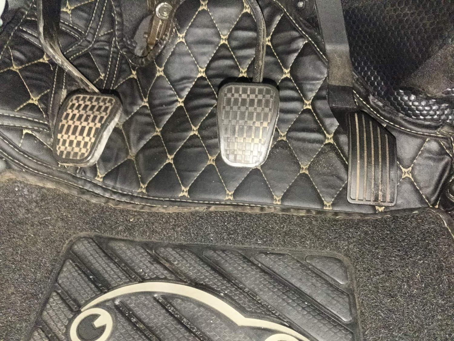 Used 2021 Tata Nexon XZ Plus (S) Dual Tone Petrol Manual interior PEDALS VIEW