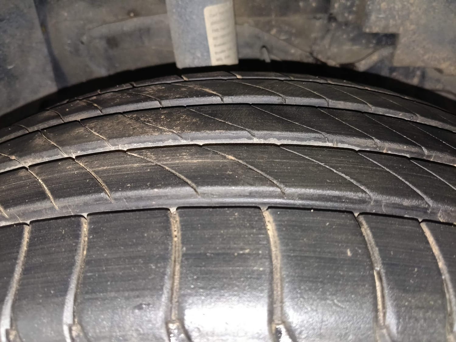 Used 2021 Tata Nexon XZ Plus (S) Dual Tone Petrol Manual tyres RIGHT FRONT TYRE TREAD VIEW