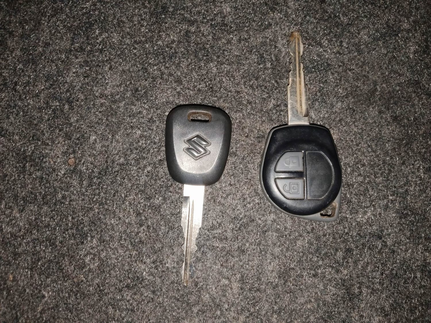 Used 2014 Maruti Suzuki Swift VXi Petrol Manual extra CAR KEY VIEW