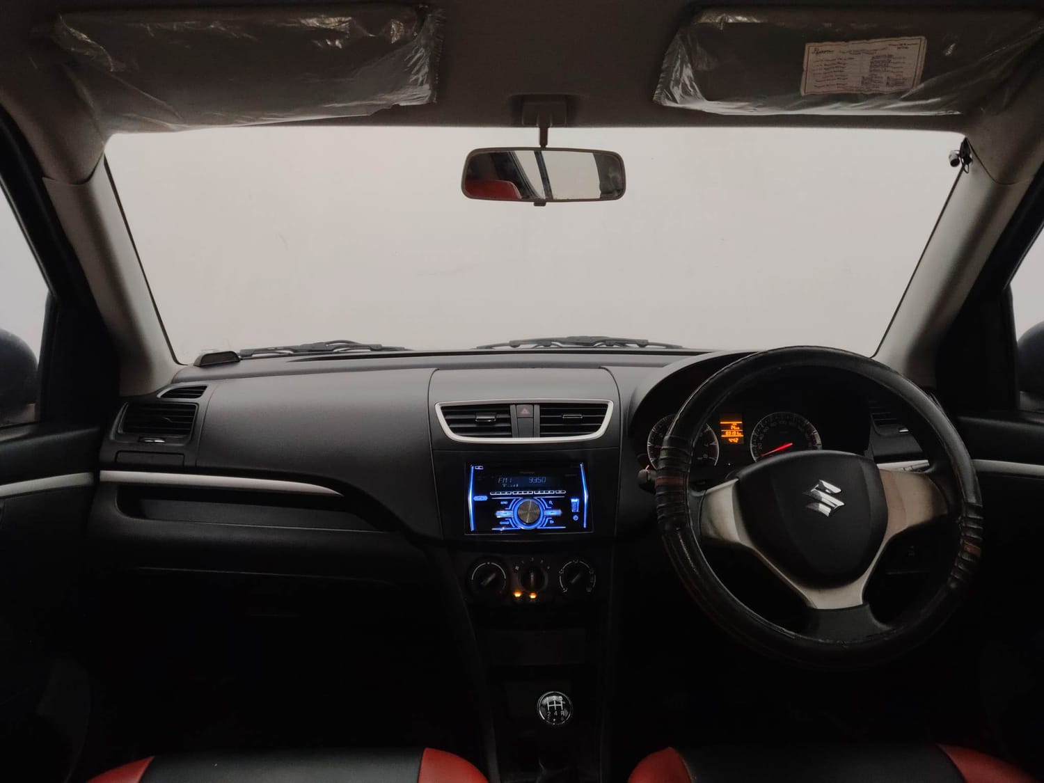 Used 2014 Maruti Suzuki Swift VXi Petrol Manual interior DASHBOARD VIEW