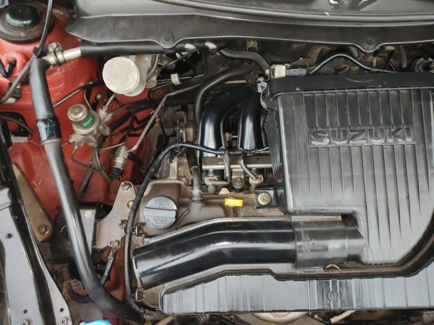 Used 2014 Maruti Suzuki Swift VXi Petrol Manual engine ENGINE RIGHT SIDE VIEW