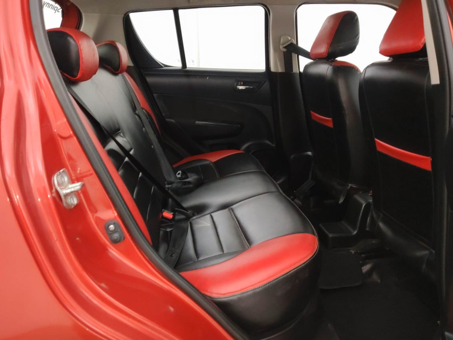 Used 2014 Maruti Suzuki Swift VXi Petrol Manual interior RIGHT SIDE REAR DOOR CABIN VIEW