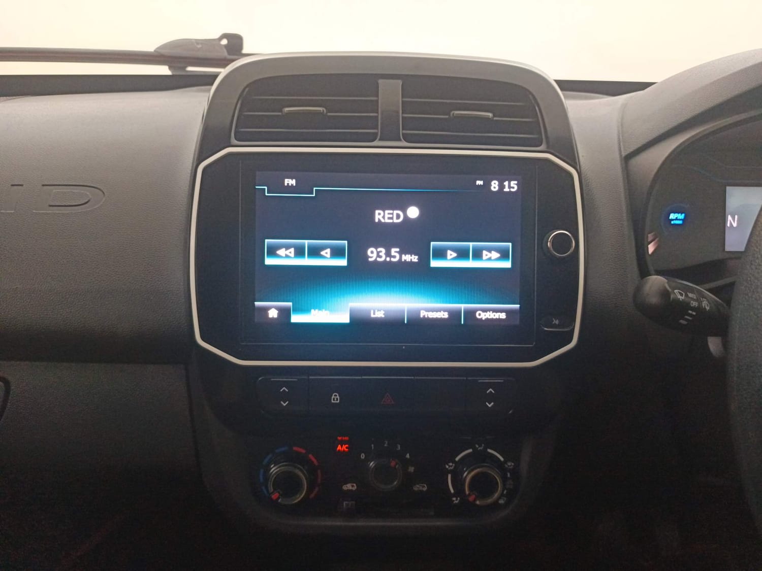 Used 2022 Renault Kwid CLIMBER AMT Petrol Automatic interior MUSIC SYSTEM & AC CONTROL VIEW