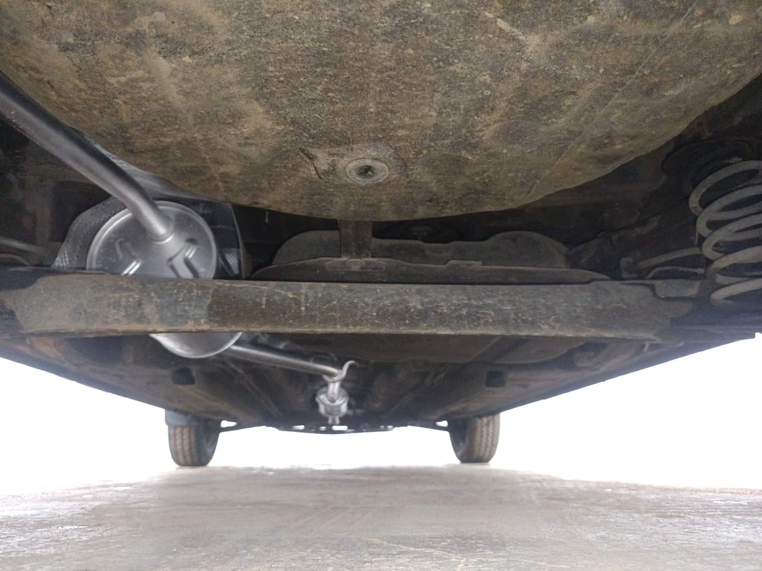 Used 2022 Renault Kwid CLIMBER AMT Petrol Automatic extra REAR UNDERBODY VIEW (TAKEN FROM REAR)