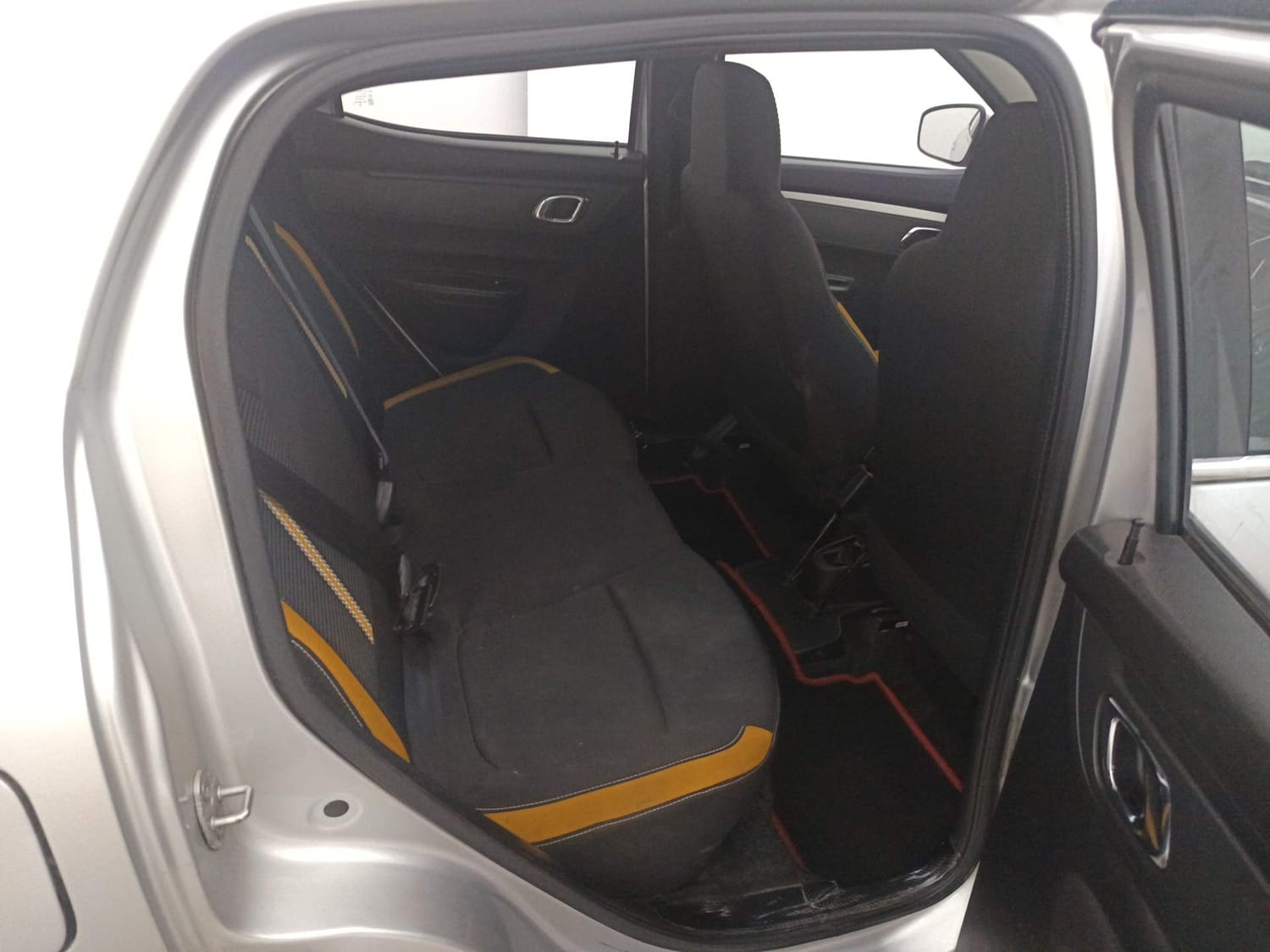 Used 2022 Renault Kwid CLIMBER AMT Petrol Automatic interior RIGHT SIDE REAR DOOR CABIN VIEW