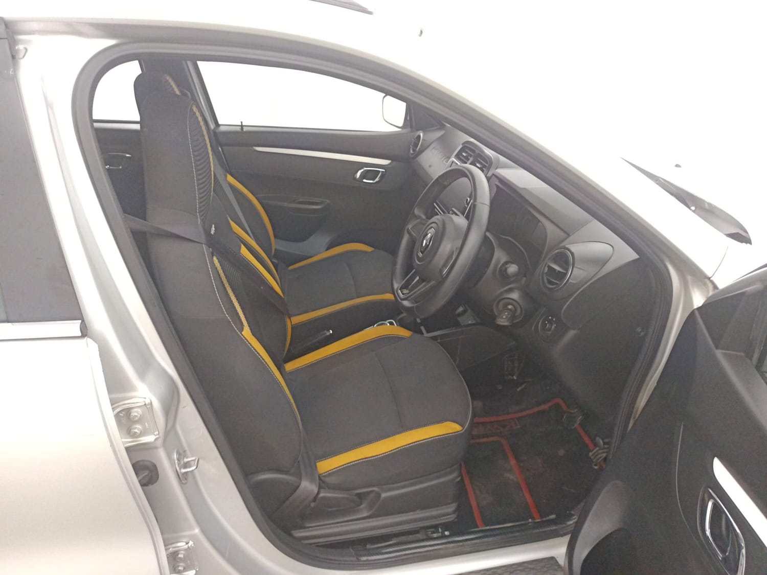 Used 2022 Renault Kwid CLIMBER AMT Petrol Automatic interior RIGHT SIDE FRONT DOOR CABIN VIEW