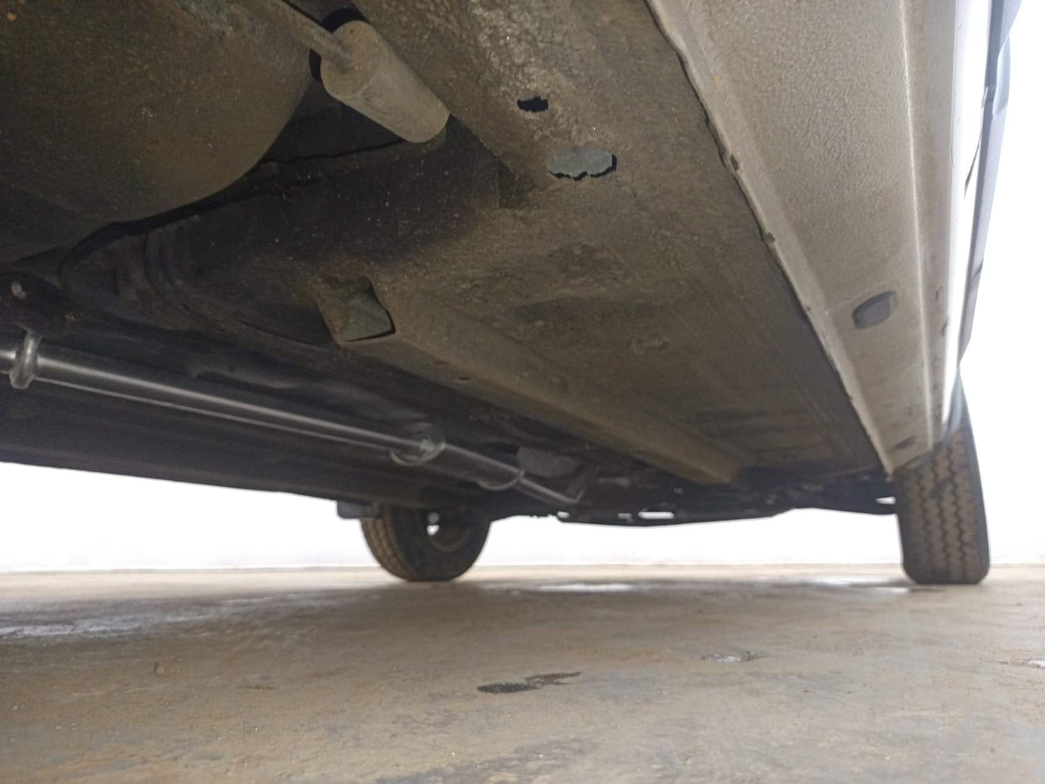 Used 2022 Renault Kwid CLIMBER AMT Petrol Automatic extra REAR RIGHT UNDERBODY VIEW