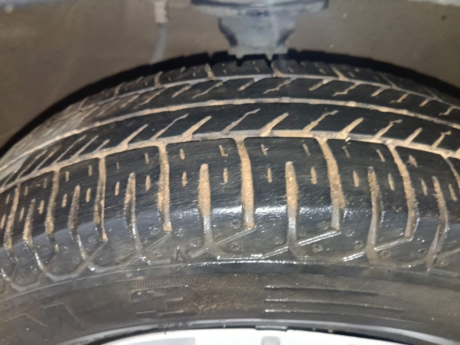 Used 2018 Maruti Suzuki Alto 800 LXi Petrol Manual tyres RIGHT FRONT TYRE TREAD VIEW