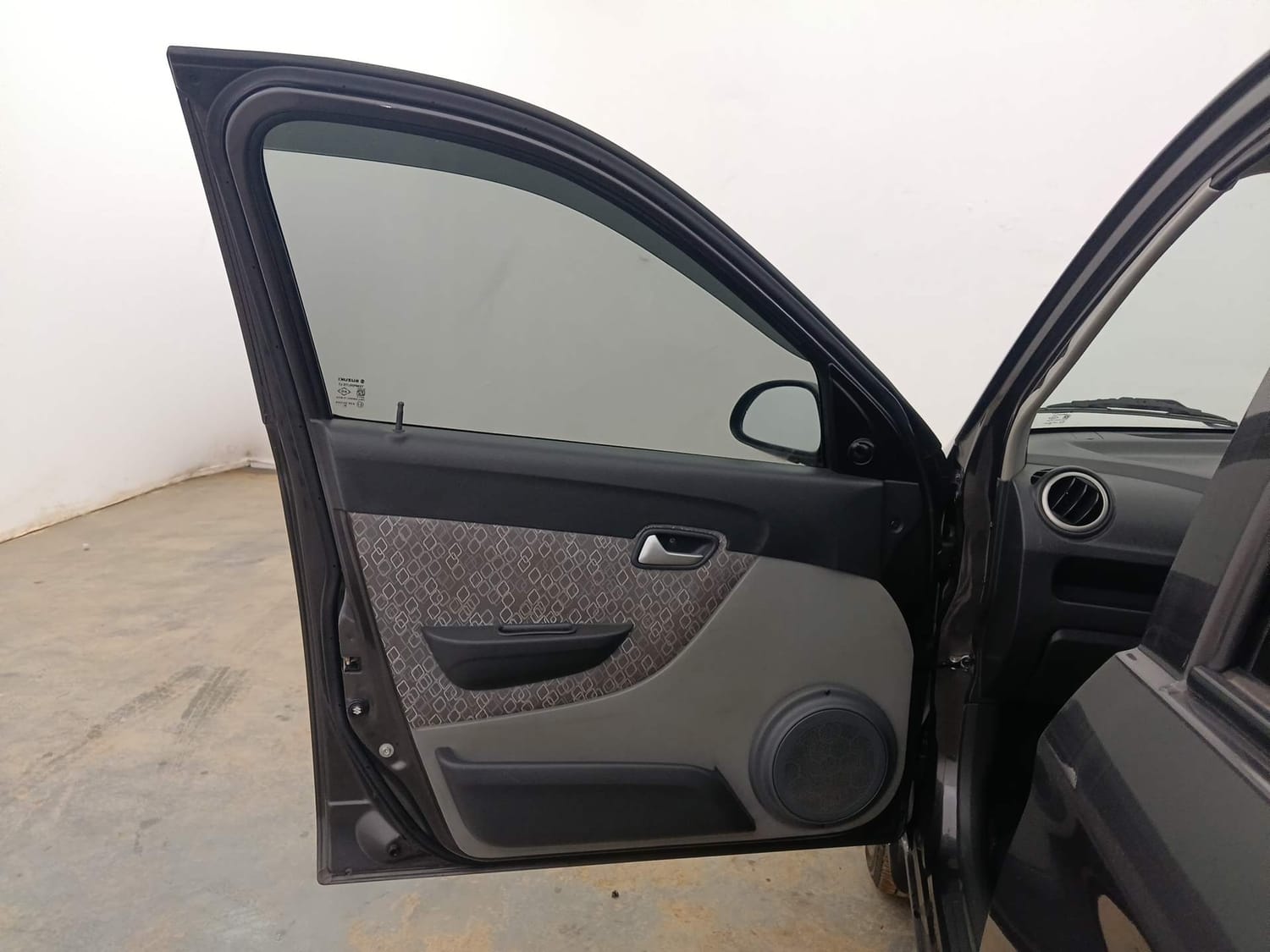 Used 2018 Maruti Suzuki Alto 800 LXi Petrol Manual interior LEFT FRONT DOOR OPEN VIEW