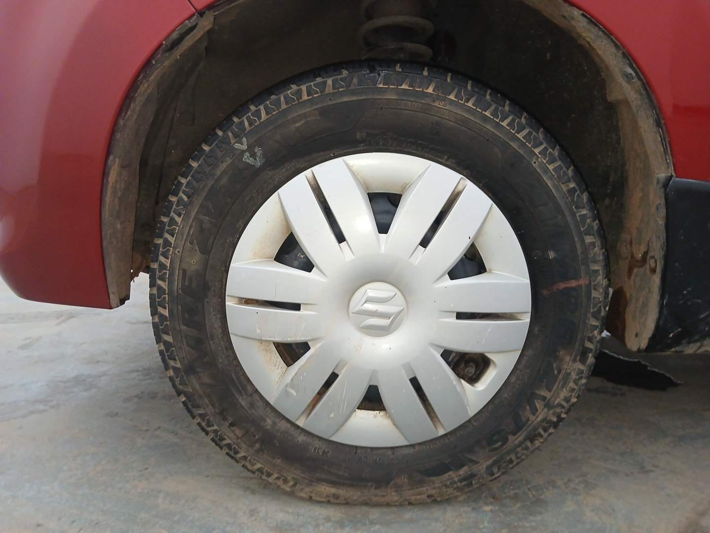 Used 2019 Maruti Suzuki Alto 800 LXi Petrol Manual tyres LEFT FRONT TYRE RIM VIEW