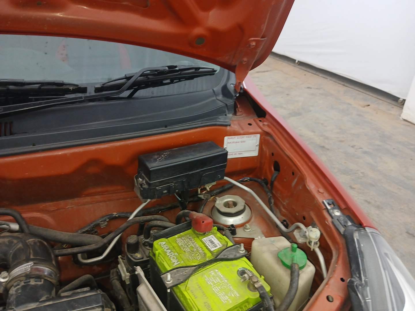 Used 2019 Maruti Suzuki Alto 800 LXi Petrol Manual engine ENGINE LEFT SIDE HINGE & APRON VIEW