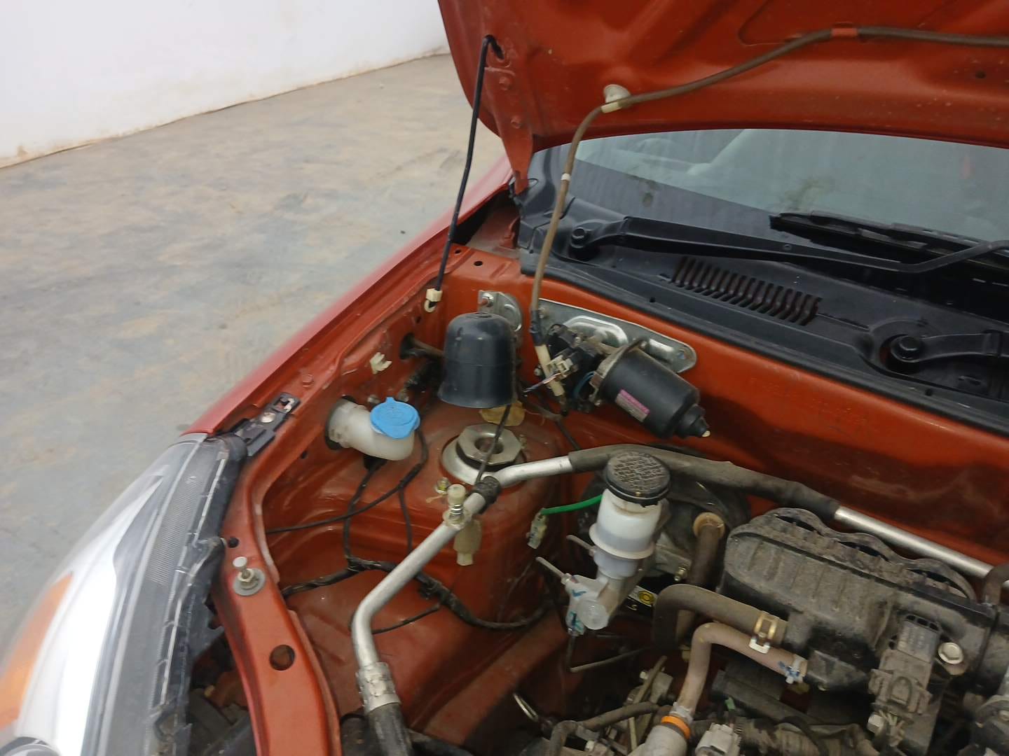 Used 2019 Maruti Suzuki Alto 800 LXi Petrol Manual engine ENGINE RIGHT SIDE HINGE & APRON VIEW