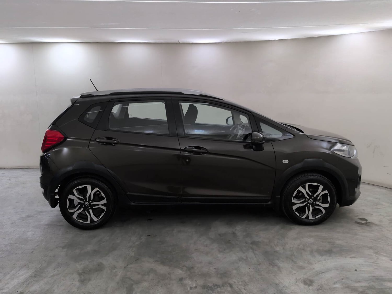 Used 2020 Honda WR-V SV MT Petrol Petrol Manual exterior RIGHT SIDE VIEW