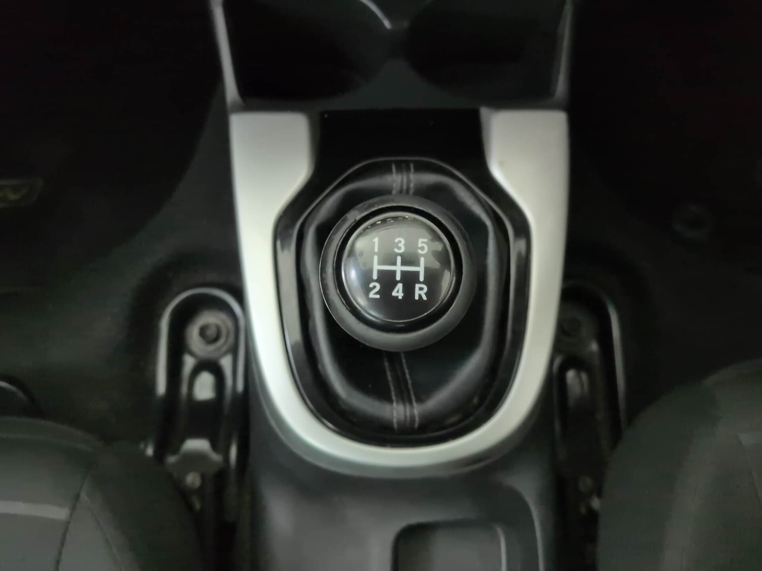 Used 2020 Honda WR-V SV MT Petrol Petrol Manual interior GEAR  KNOB VIEW