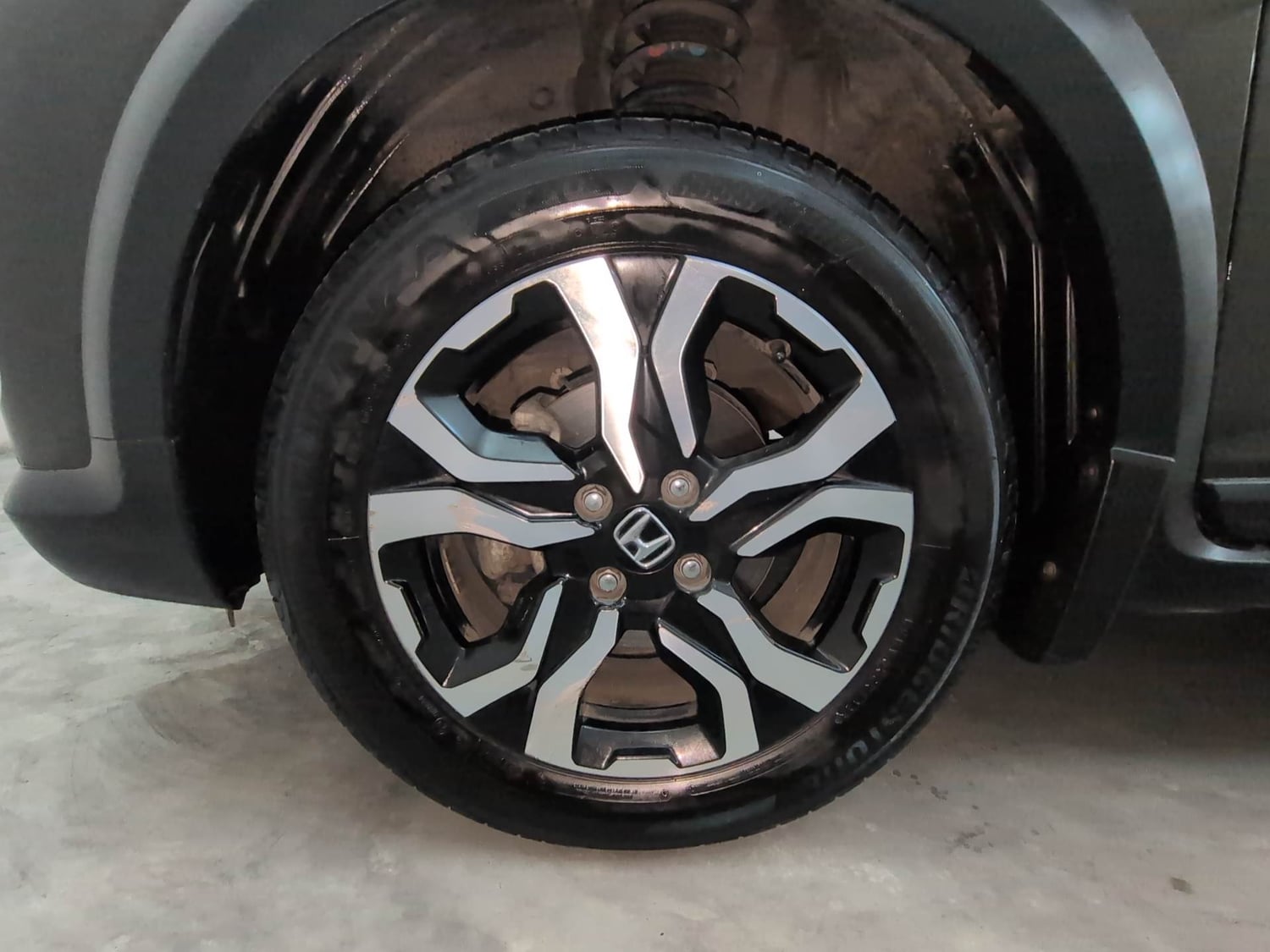 Used 2020 Honda WR-V SV MT Petrol Petrol Manual tyres LEFT FRONT TYRE RIM VIEW