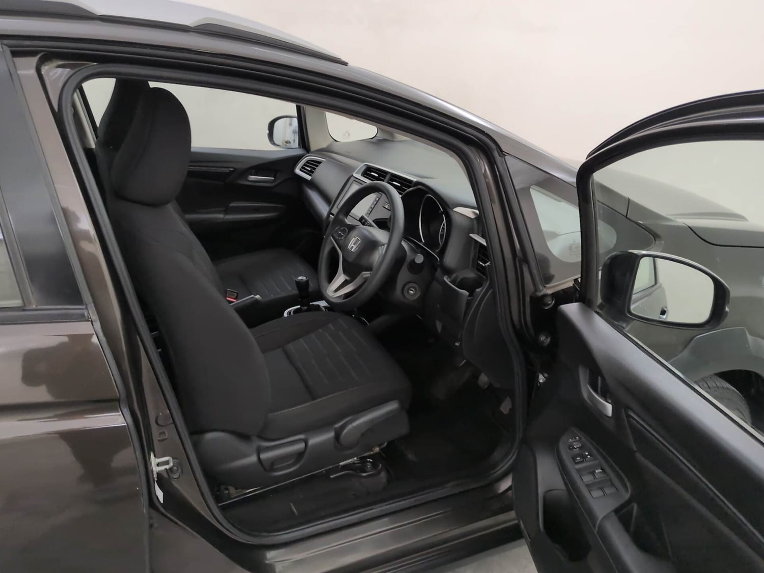 Used 2020 Honda WR-V SV MT Petrol Petrol Manual interior RIGHT SIDE FRONT DOOR CABIN VIEW