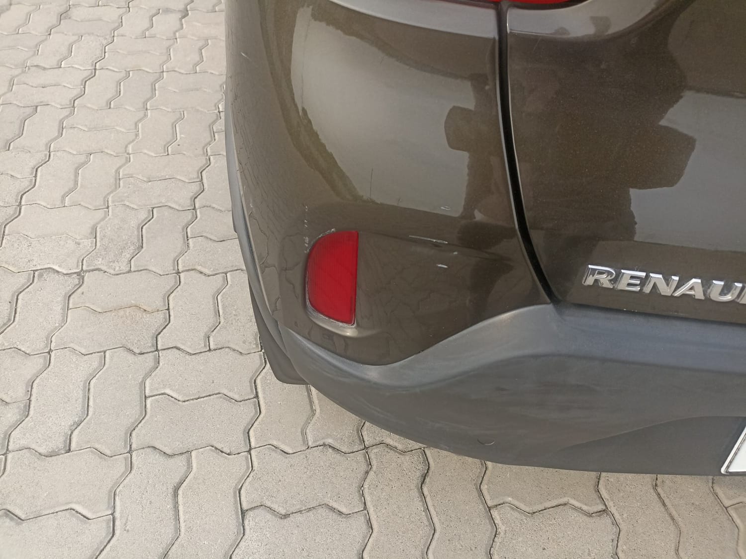 Used 2023 Renault Kwid RXT 1.0 AMT Petrol Automatic dents MINOR SCRATCH