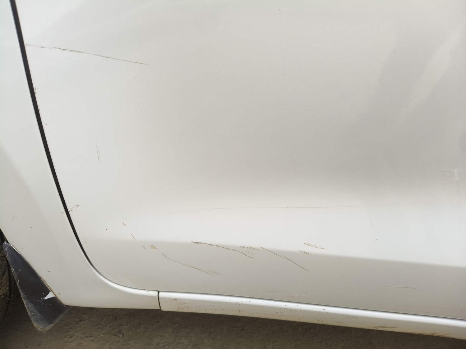 Used 2024 Maruti Suzuki Swift ZXi Petrol Manual dents MINOR SCRATCH