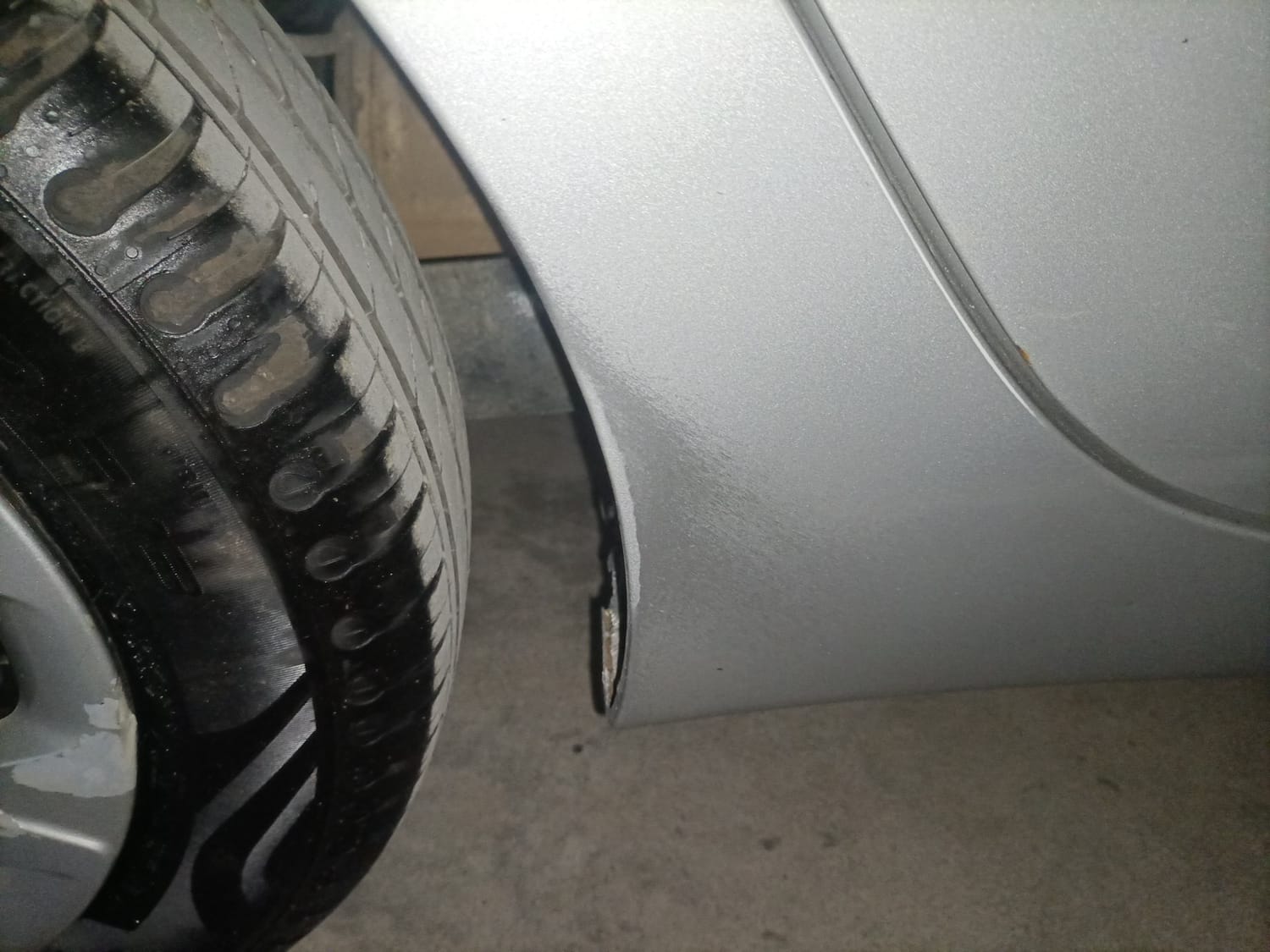 Used 2017 Hyundai Eon Sportz Petrol Manual dents MINOR SCRATCH