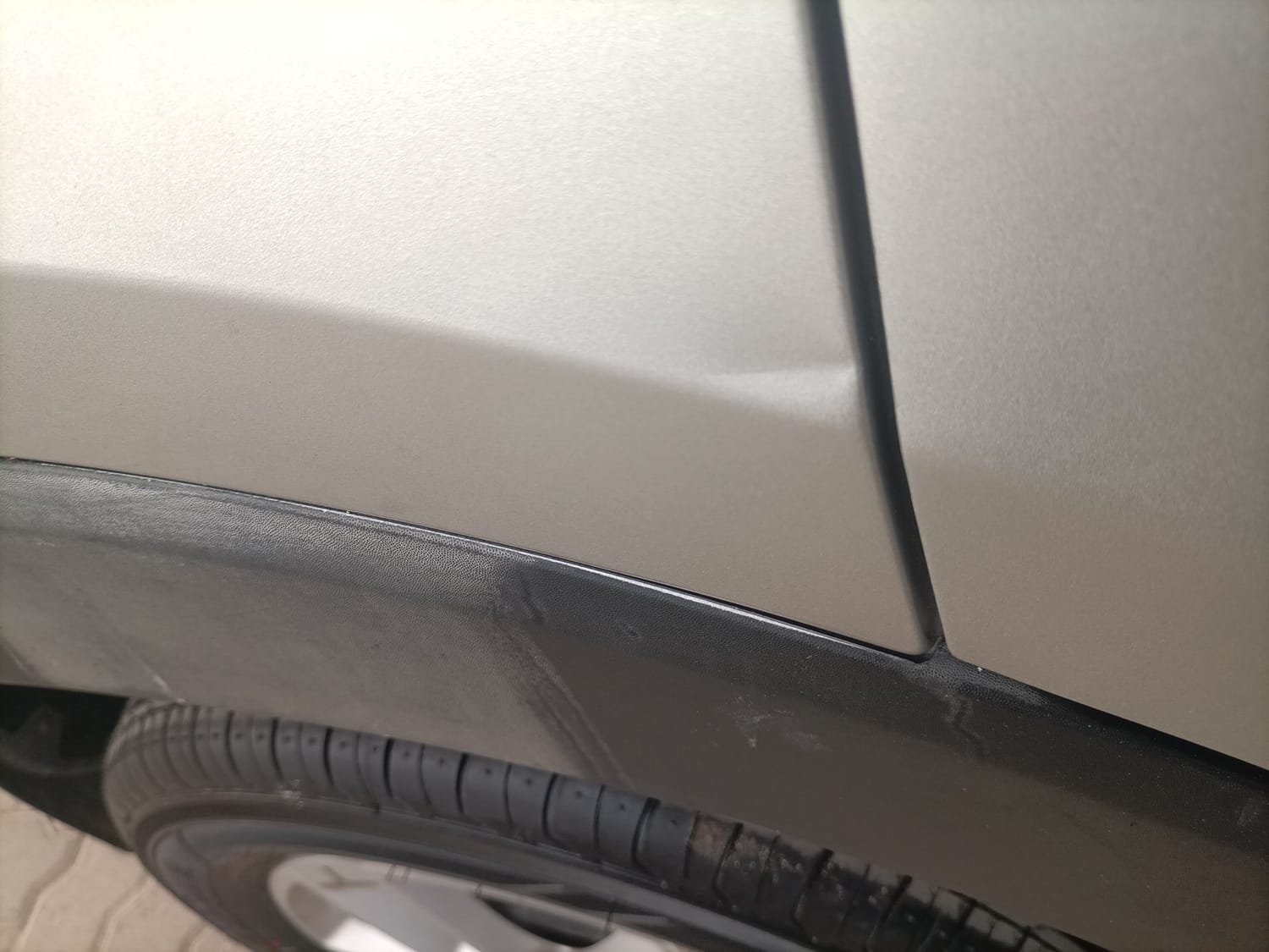 Used 2022 Renault Triber RXT EASY-R AMT Petrol Automatic dents MINOR SCRATCH