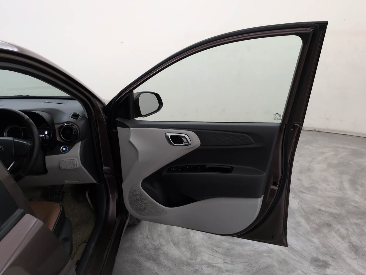 Used 2020 Hyundai Aura SX Plus 1.2 AMT CRDi Diesel Automatic interior RIGHT FRONT DOOR OPEN VIEW
