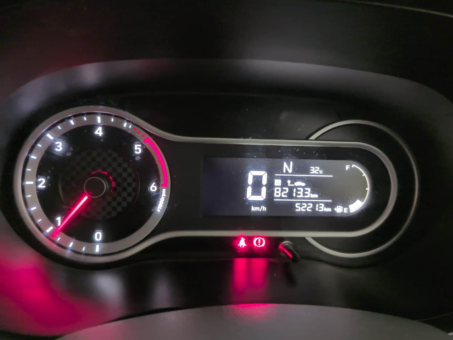 Used 2020 Hyundai Aura SX Plus 1.2 AMT CRDi Diesel Automatic interior CLUSTERMETER VIEW