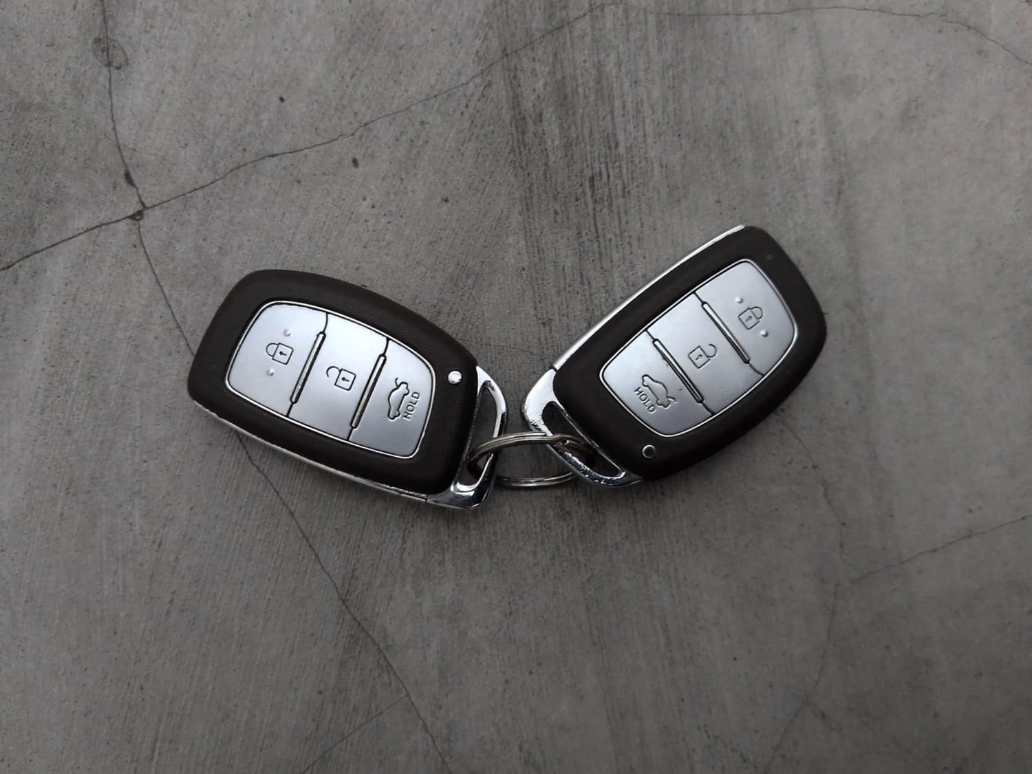 Used 2020 Hyundai Aura SX Plus 1.2 AMT CRDi Diesel Automatic extra CAR KEY VIEW