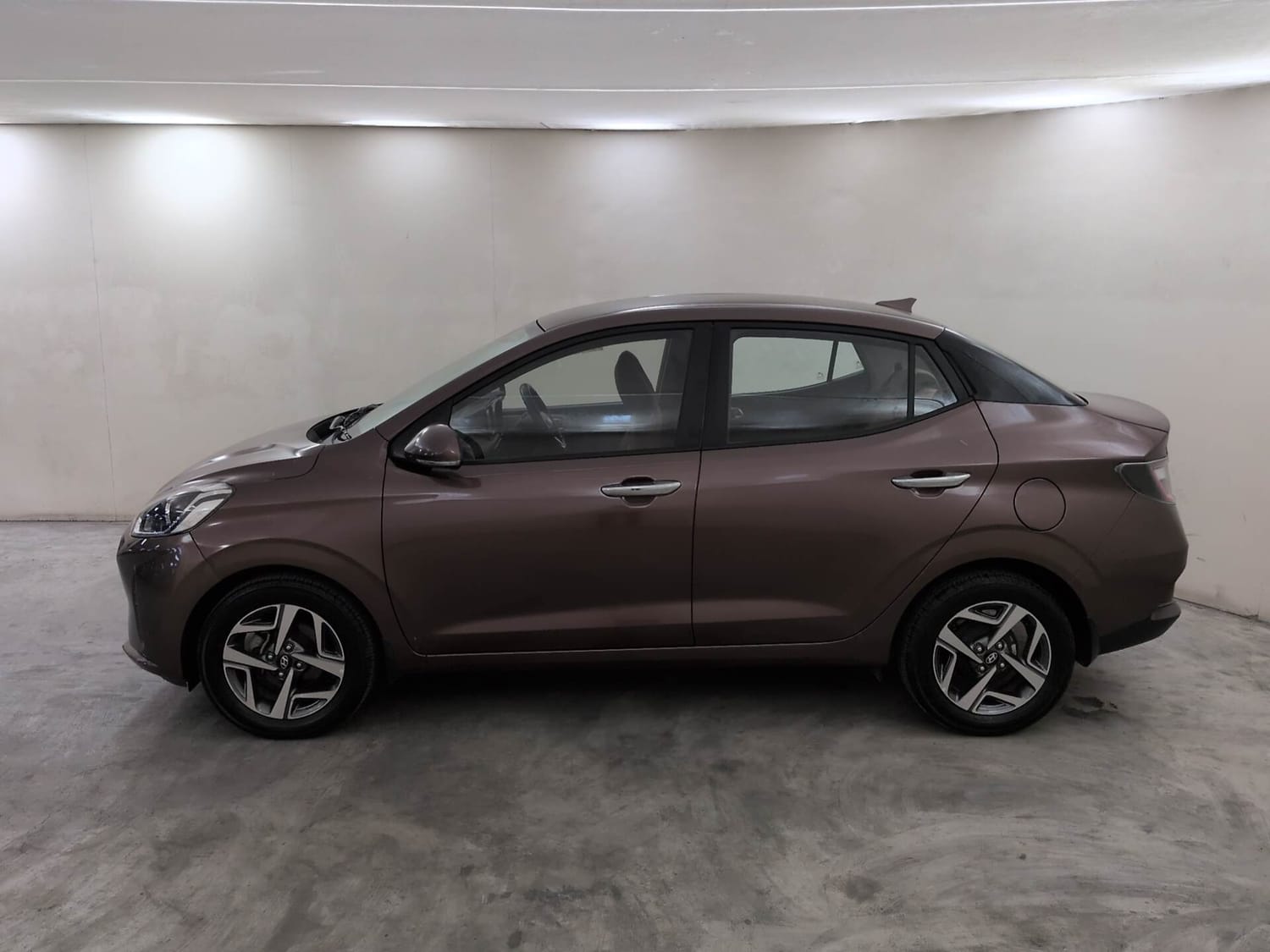 Used 2020 Hyundai Aura SX Plus 1.2 AMT CRDi Diesel Automatic exterior LEFT SIDE VIEW