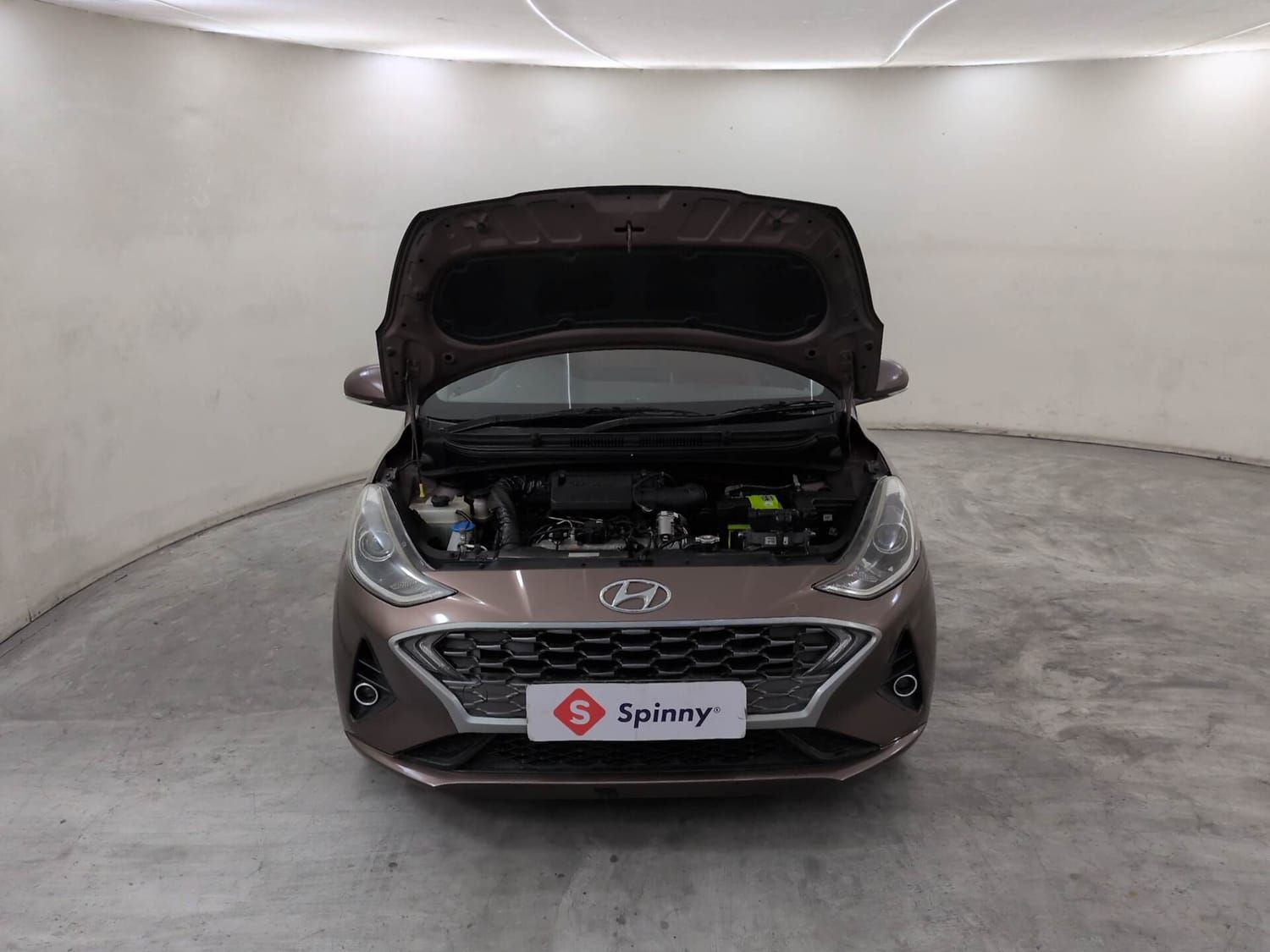 Used 2020 Hyundai Aura SX Plus 1.2 AMT CRDi Diesel Automatic engine ENGINE & BONNET OPEN FRONT VIEW