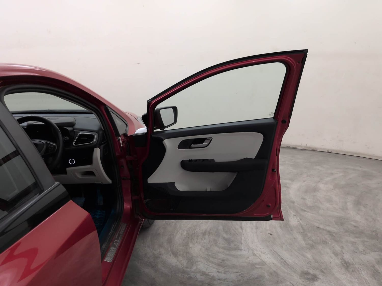 Used 2025 Tata Altroz XZA Petrol Petrol Automatic interior RIGHT FRONT DOOR OPEN VIEW