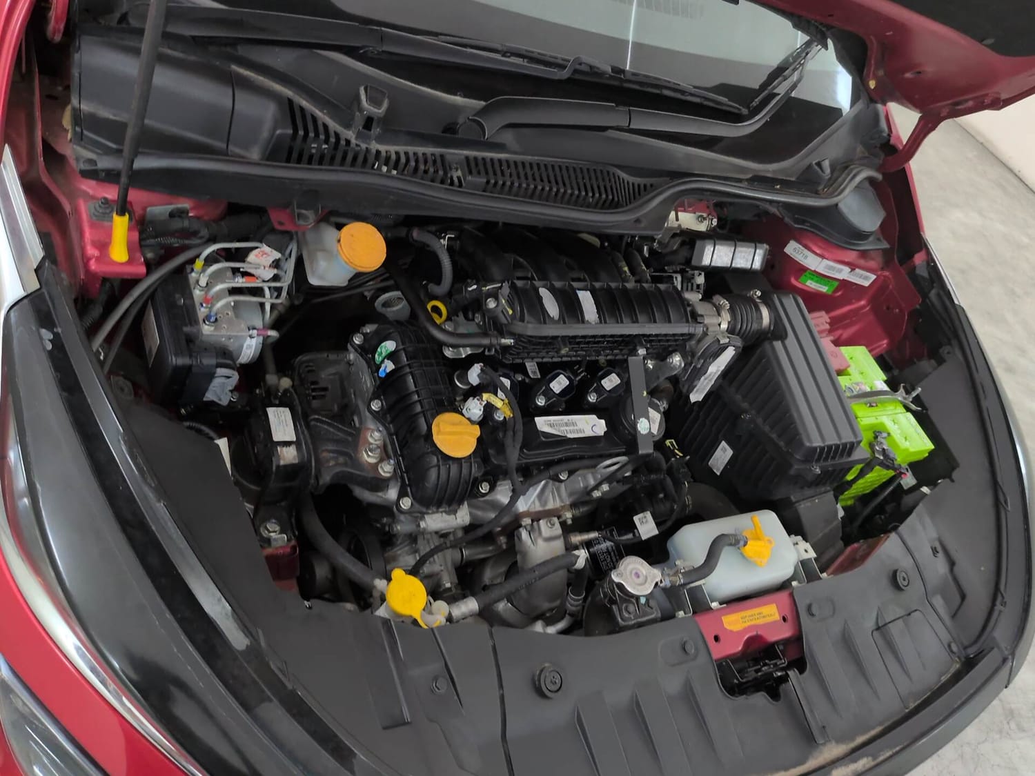 Used 2025 Tata Altroz XZA Petrol Petrol Automatic engine ENGINE RIGHT SIDE VIEW