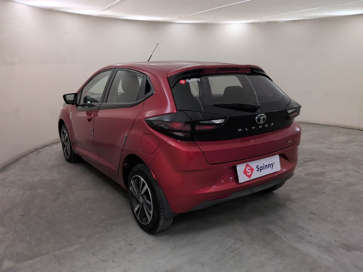 Used 2025 Tata Altroz XZA Petrol Petrol Automatic exterior LEFT REAR CORNER VIEW