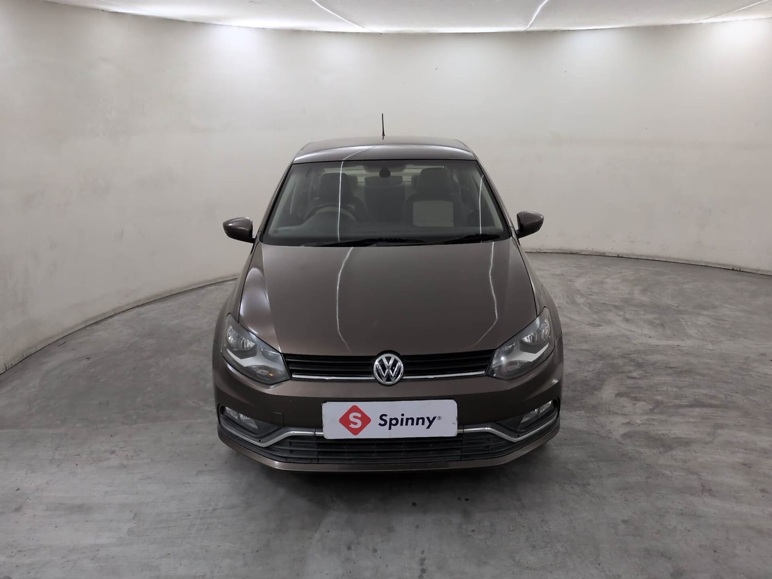 Used 2017 Volkswagen Ameo Highline1.2L Plus (P) 16 Alloy Petrol Manual exterior FRONT VIEW