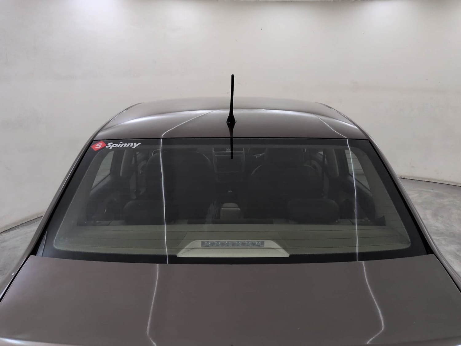 Used 2017 Volkswagen Ameo Highline1.2L Plus (P) 16 Alloy Petrol Manual exterior BACK WINDSHIELD VIEW