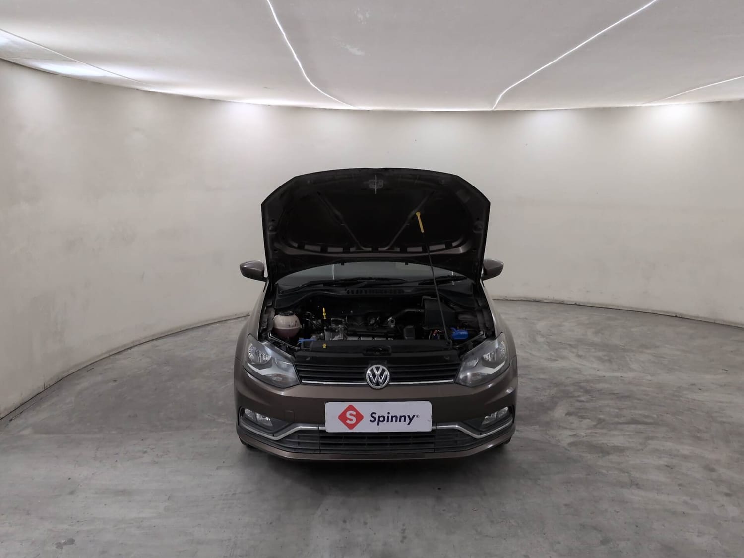 Used 2017 Volkswagen Ameo Highline1.2L Plus (P) 16 Alloy Petrol Manual engine ENGINE & BONNET OPEN FRONT VIEW