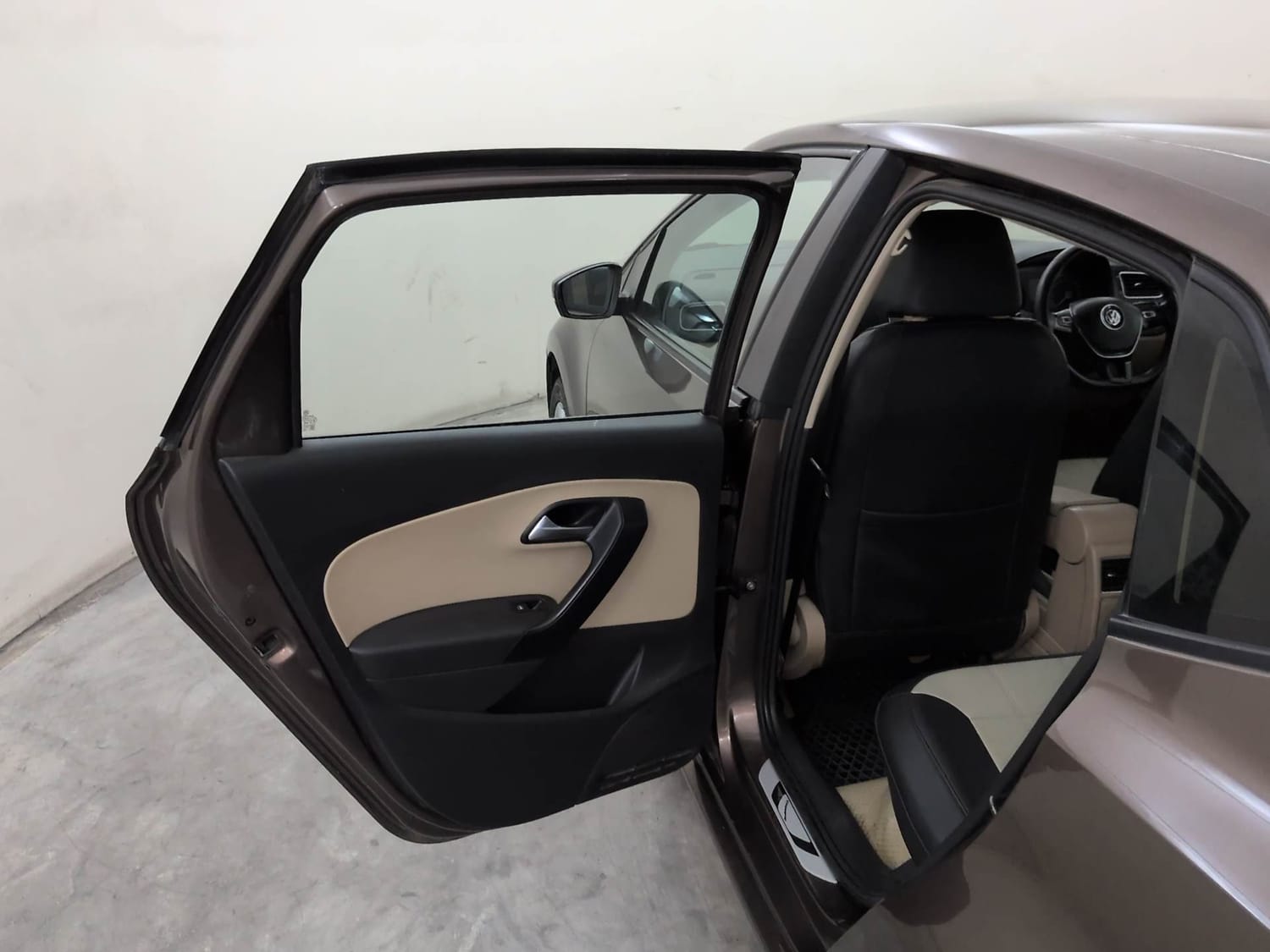 Used 2017 Volkswagen Ameo Highline1.2L Plus (P) 16 Alloy Petrol Manual interior LEFT REAR DOOR OPEN VIEW