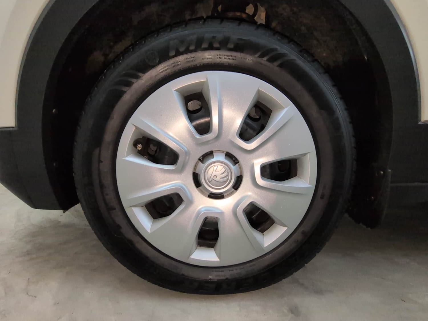Used 2024 Skoda Kushaq Active 1.0 TSI MT Petrol Manual tyres LEFT FRONT TYRE RIM VIEW