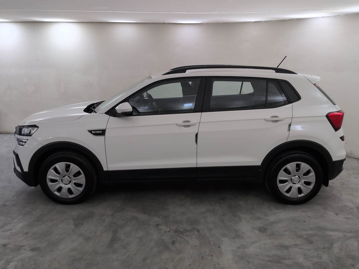 Used 2024 Skoda Kushaq Active 1.0 TSI MT Petrol Manual exterior LEFT SIDE VIEW