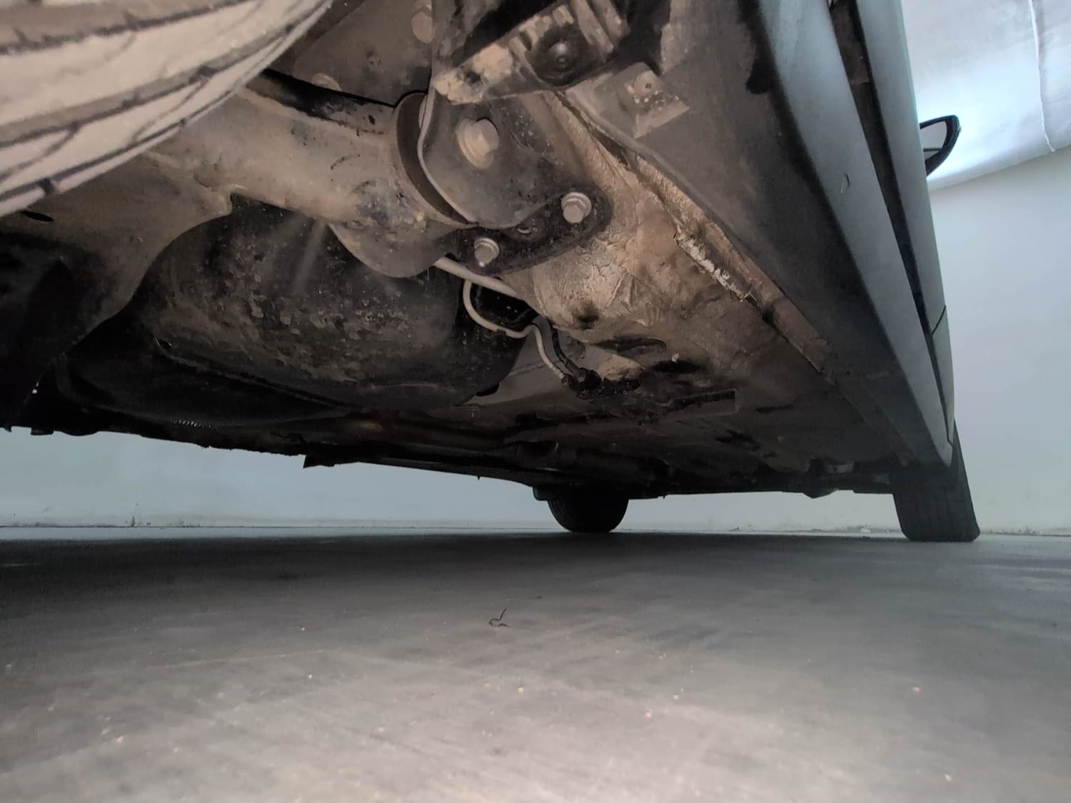 Used 2024 Skoda Kushaq Active 1.0 TSI MT Petrol Manual extra REAR RIGHT UNDERBODY VIEW