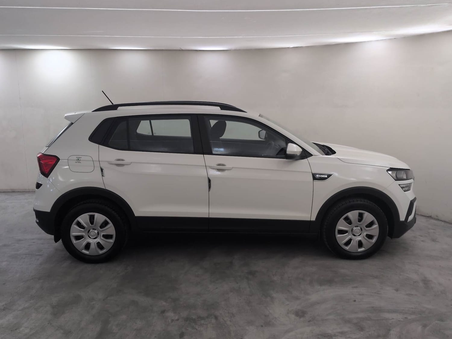 Used 2024 Skoda Kushaq Active 1.0 TSI MT Petrol Manual exterior RIGHT SIDE VIEW