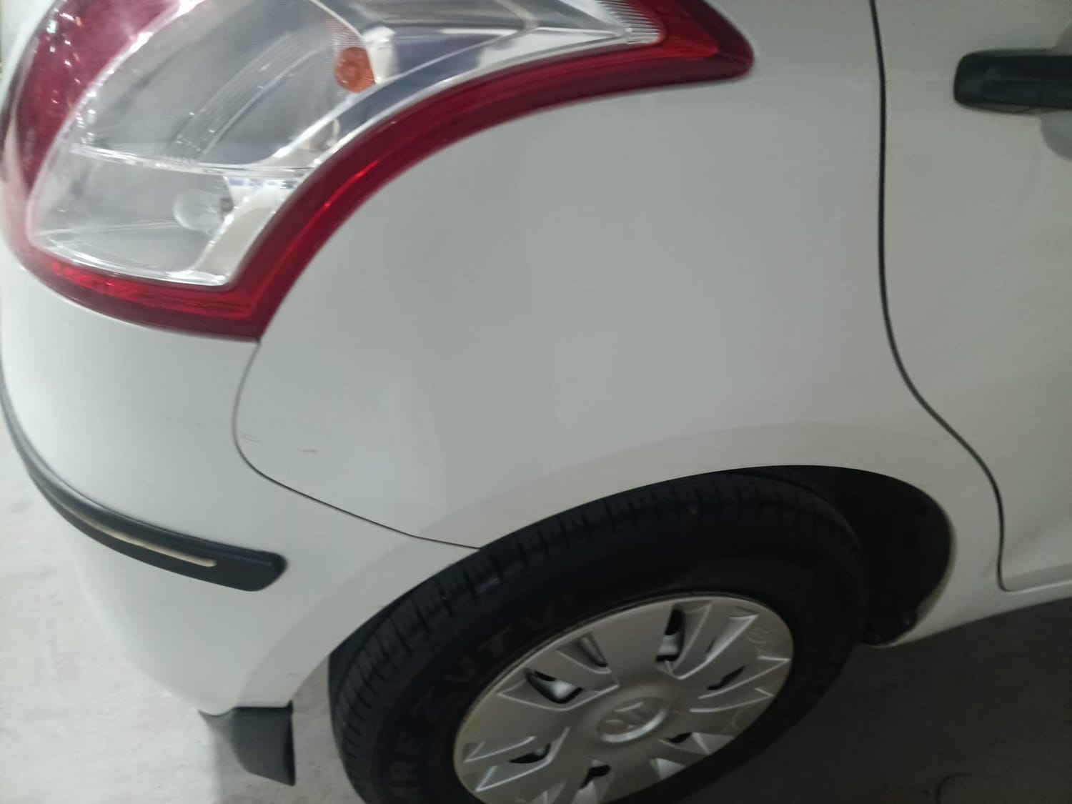 Used 2012 Maruti Suzuki Swift LXi Petrol Manual dents MINOR SCRATCH