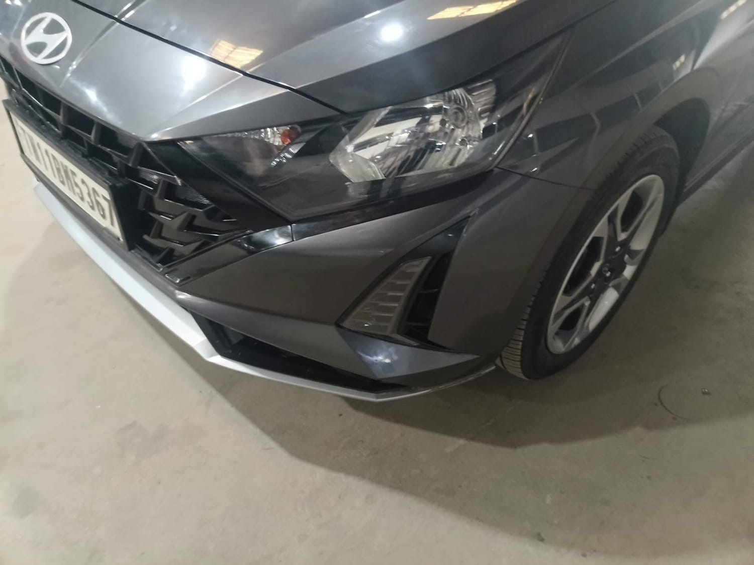 Used 2024 Hyundai i20 Sportz (O) 1.2 IVT Petrol Automatic dents MINOR SCRATCH